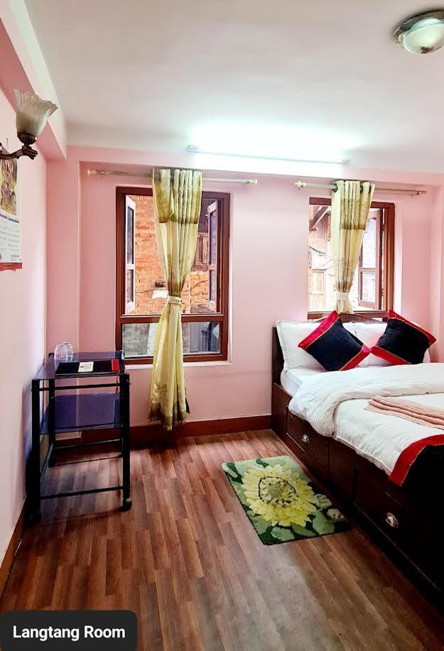 Annapurna Guest House And Rooftop Restaurant Bhatgoan Exterior foto